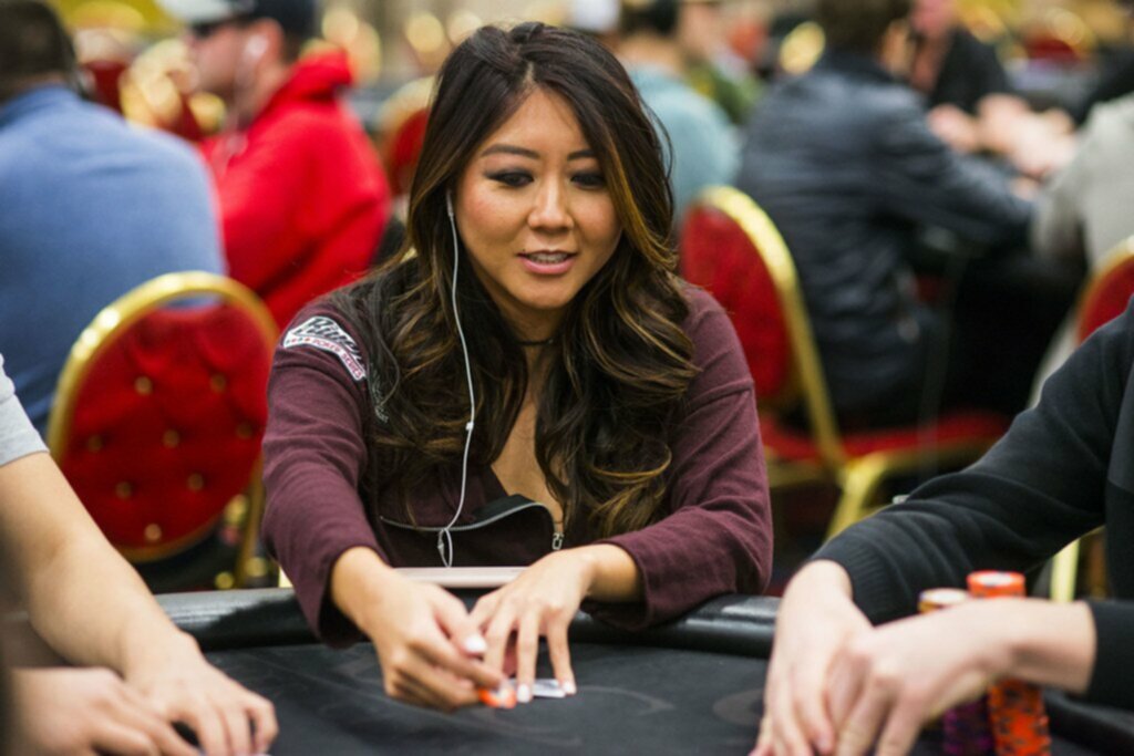 maria ho playing poker