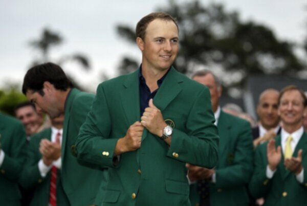 Jordan Spieth wears the Green Jacket