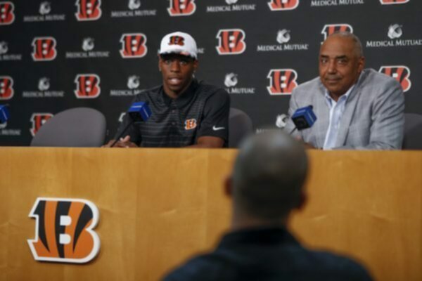 John Ross, Marvin Lewis during nfl draft 2017