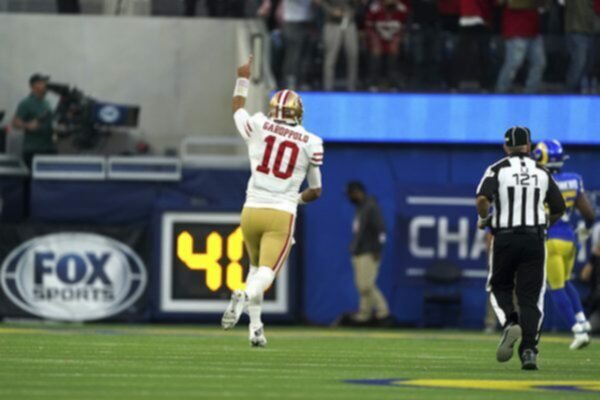 San Francisco 49ers quarterback Jimmy Garoppolo 