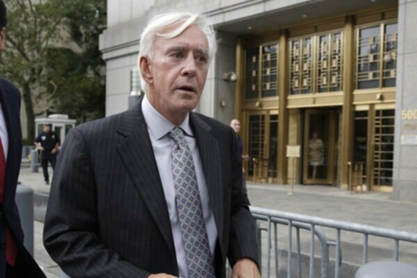 Billy Walters leaves court